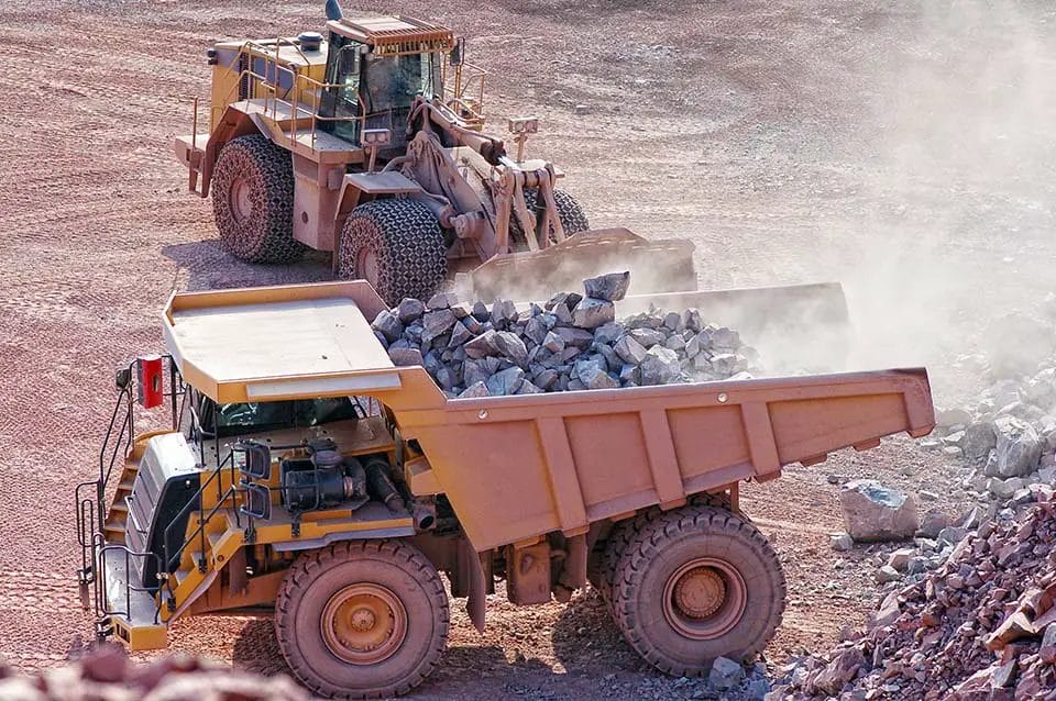 How Much Does A Dump Truck Load Of Gravel Cost [Price Stats] - Pricing ...